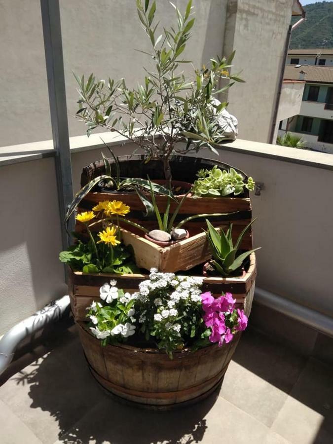 Via Ziino 70 Apartment Oliveri Bagian luar foto